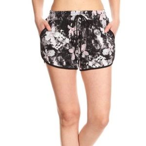 NADINE WEST Nice Prints Lounge Shorts